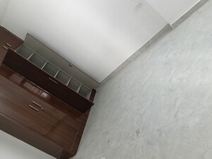 Room in 3 BHK Builder Floor at Hong Kong Bazaar, Sector 57 – for Rent