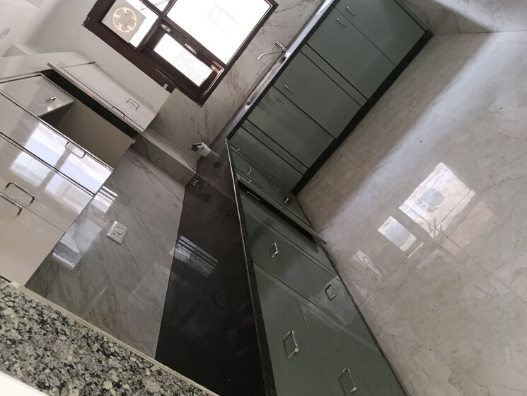 Kitchen, hong-kong-bazaar 3 Bedroom 1850 Sq.Ft. Builder Floor In Sector 57 Gurgaon 9947507