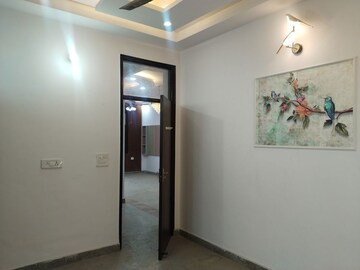 Room in 3 BHK Builder Floor at Green Fields Colony – for Sale