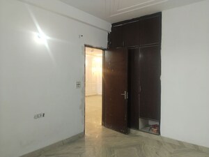 Room in 4 BHK Builder Floor at Green Fields Colony – for Sale