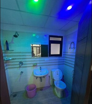 Bathroom in 2 BHK Builder Floor at Sector 23 – for Rent