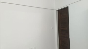 Room in 2 BHK Apartment at Tulip Infinity Planet, Moshi – for Rent