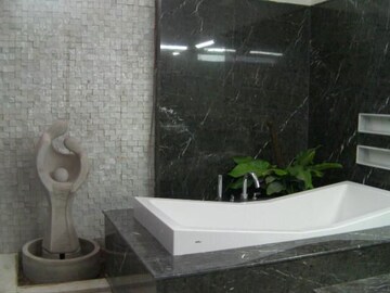 Bathroom in 4 BHK Independent House at Jubilee Hills – for Sale