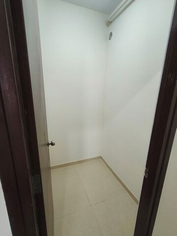 Room in 2.5 BHK Apartment at Dombivli East – for Rent