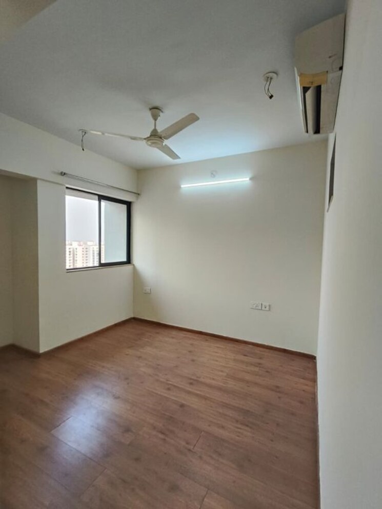 Room, lodha-palava-city 2.5 Bedroom 650 Sq.Ft. Apartment In Dombivli East Thane 9954942