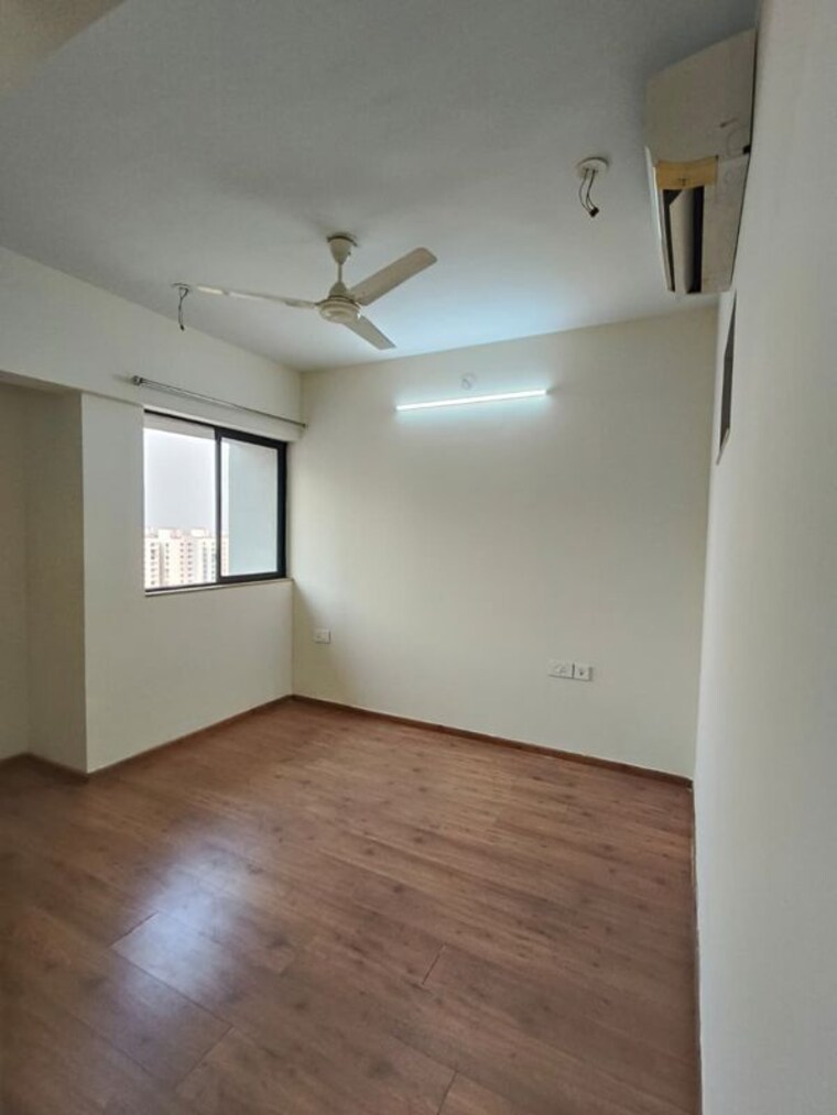 Room, lodha-palava-city 2.5 Bedroom 650 Sq.Ft. Apartment In Dombivli East Thane 9954942