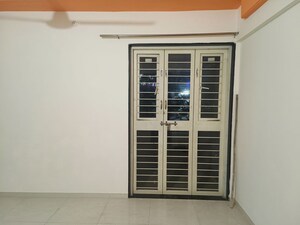 Room in 2 BHK Apartment at Woodsville Phase II, Moshi – for Rent