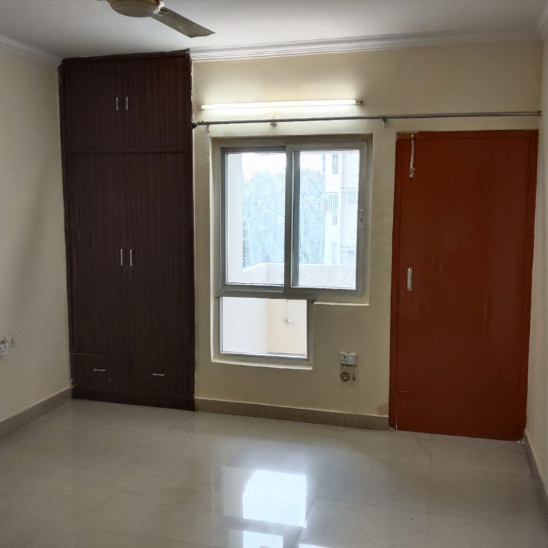 3 BHK + Pooja Room Apartment For Rent in Saraswati Apartments