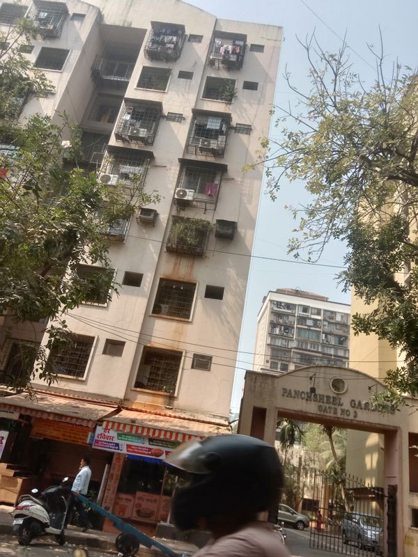 2 BHK Apartment For Rent in Panchratna Apartment Kandivali