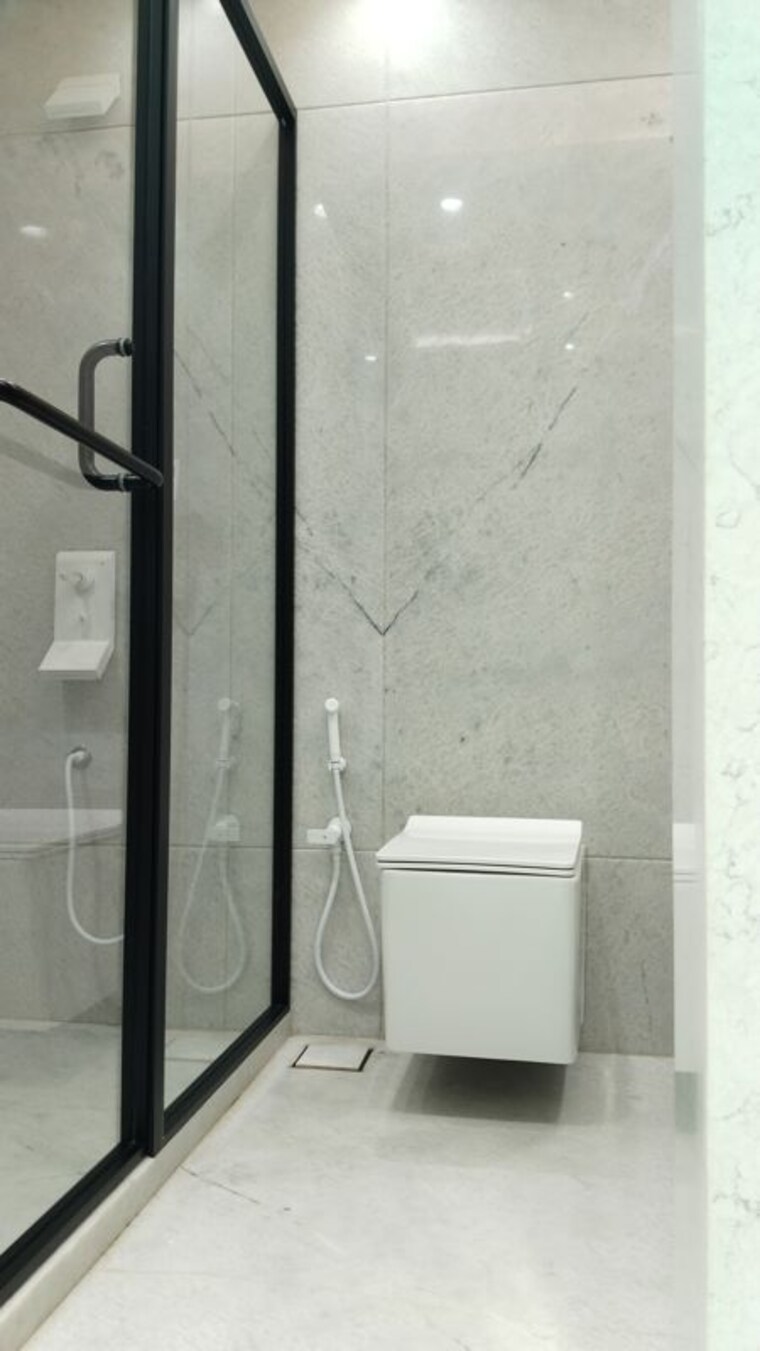 Bathroom, gurukrupa-the-marque 4 Bedroom 1811 Sq.Ft. Apartment In Bandra West Mumbai 9954996