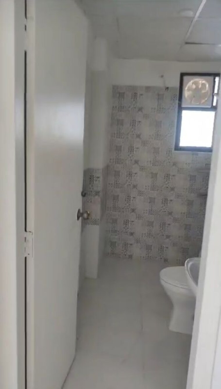 Bathroom, shilpkar-anmol 2 Bedroom 1100 Sq.Ft. Apartment In Sector 33 Bhiwadi 9955021