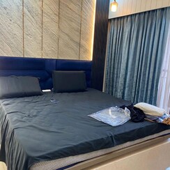 2 BHK + Pooja Room Apartment For Rent in Laxmi Niwas Khar West