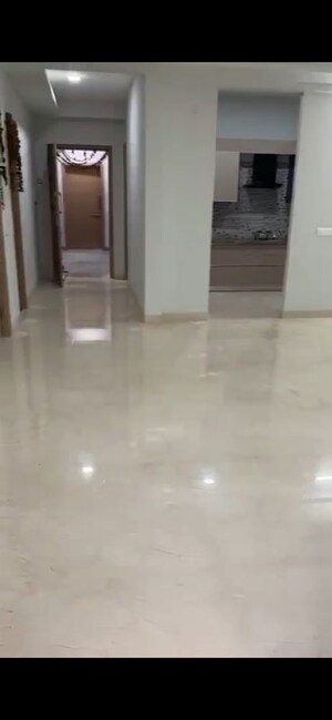 Room in 2 BHK Apartment at Eldeco Live By The Greens, Sector 150 – for Sale