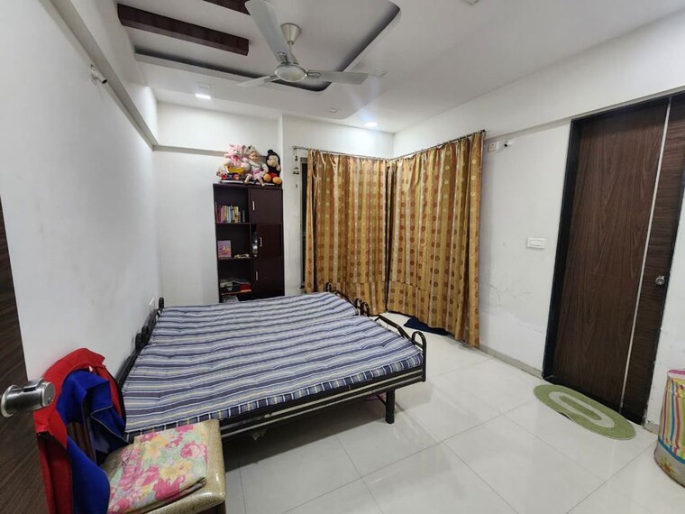 Bedroom, 33-keshavkunj 3 Bedroom 1365 Sq.Ft. Apartment In Mundhwa Pune 9955061