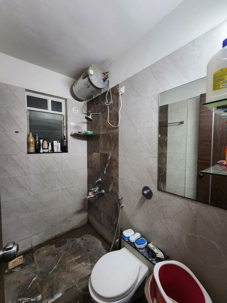 Bathroom, 33-keshavkunj 3 Bedroom 1365 Sq.Ft. Apartment In Mundhwa Pune 9955061