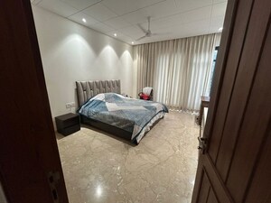 Bedroom in 3 BHK Independent House at Sector 34 – for Rent