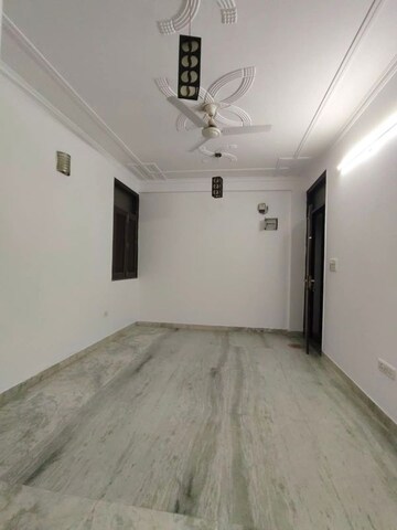 Room in 1 BHK Builder Floor at Saket – for Rent