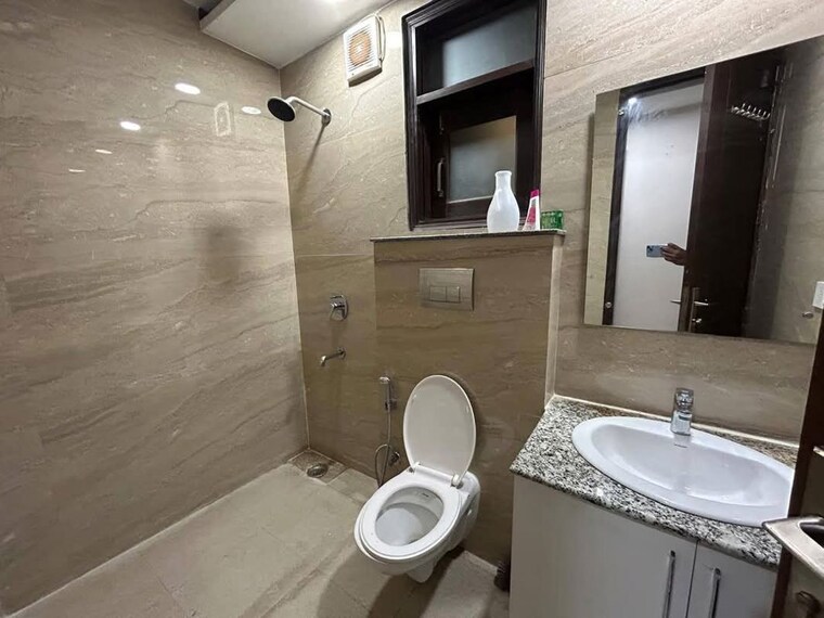 Bathroom, saket 2 Bedroom 950 Sq.Ft. Builder Floor In Saket Delhi 9955092
