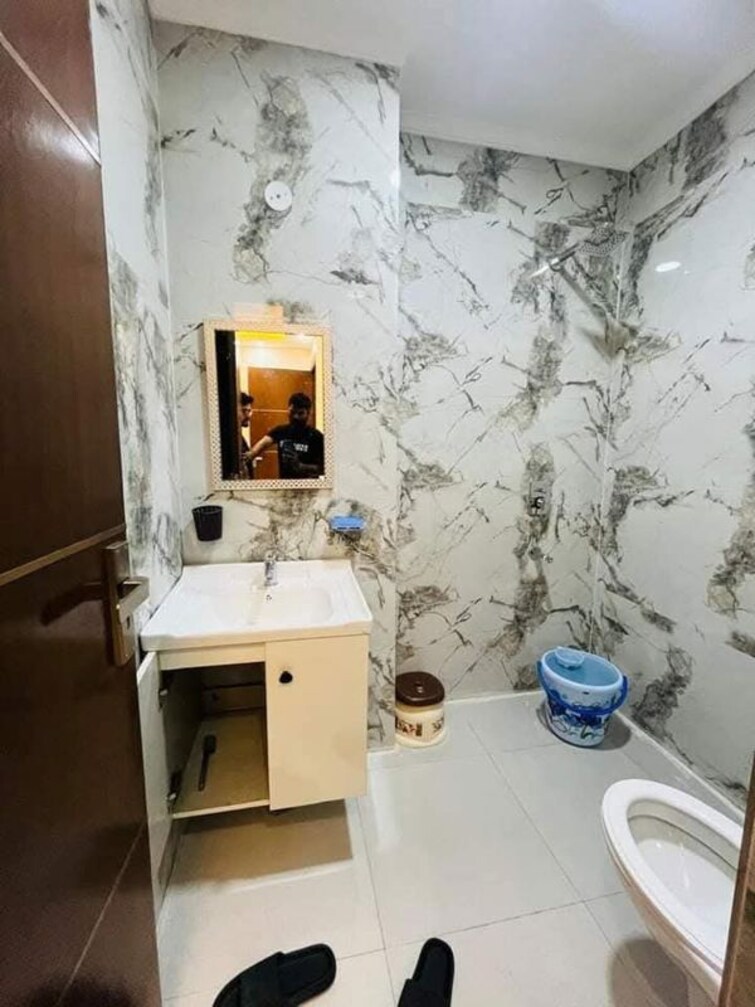 Bathroom, saket 2 Bedroom 960 Sq.Ft. Builder Floor In Saket Delhi 9955093