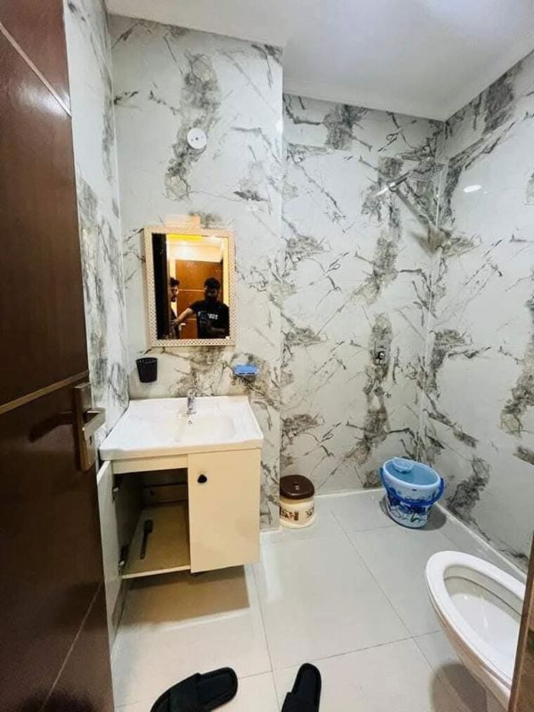Bathroom, saket 2 Bedroom 960 Sq.Ft. Builder Floor In Saket Delhi 9955093