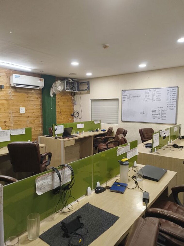 Team Area, industrial area Commercial Office Space 1200 Sq.Ft. In Industrial Area Mohali 9955094