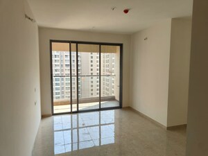 Room in 3 BHK Apartment at Vilas Javdekar Yashwin Enchante, Kharadi – for Rent