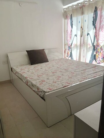 Bedroom in 2 BHK Apartment at Signature Global Prime, Sector 63a – for Rent