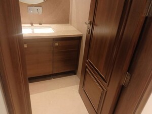 Furnished Amenities in 3 BHK Builder Floor at Lavish Apartment, Malcha Marg – for Sale