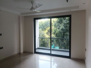 Room in 3 BHK Builder Floor at Lavish Apartment, Malcha Marg – for Sale
