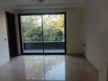Room in 3 BHK Builder Floor at Lavish Apartment, Malcha Marg – for Sale