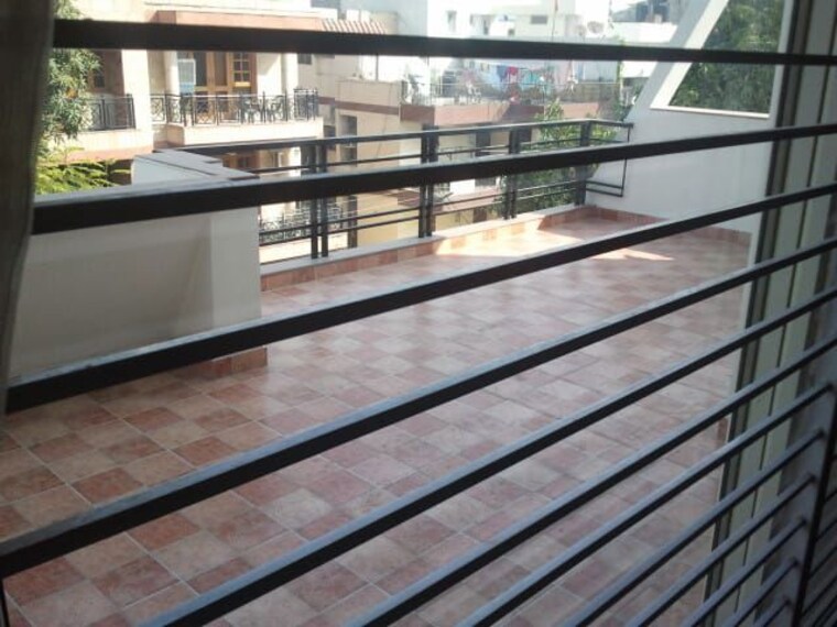 Balcony, sector 19 6 Bedroom 112 Sq.Mt. Independent House In Sector 19 Noida 9955158