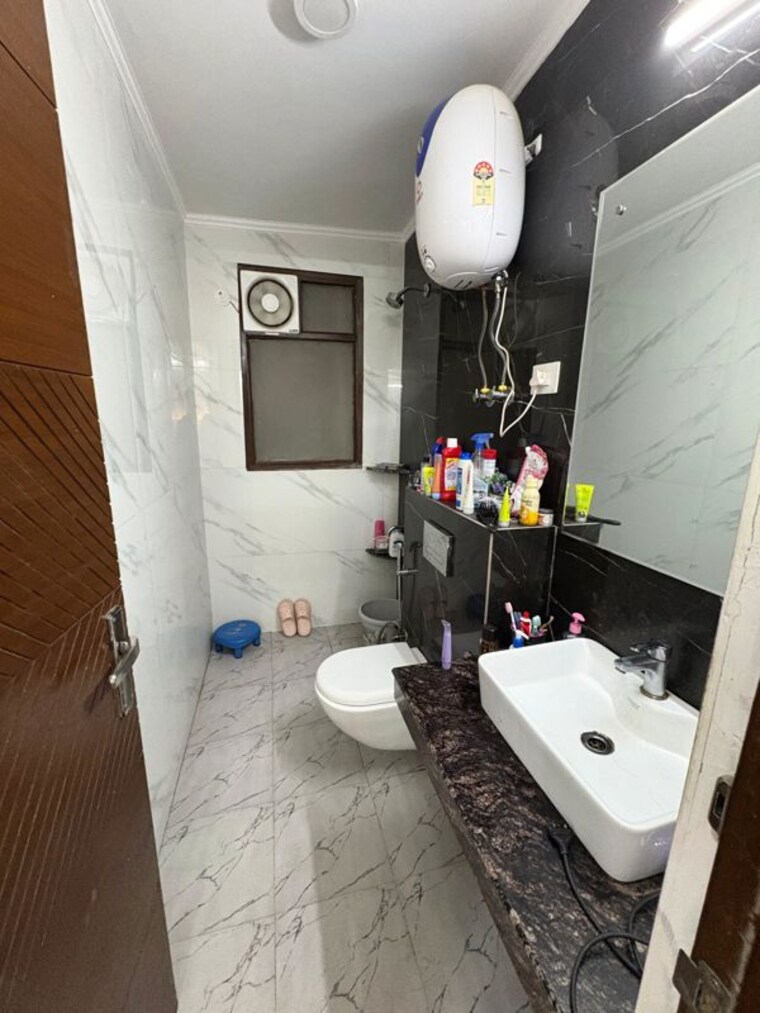 Team Area, saket 2 Bedroom 900 Sq.Ft. Apartment In Saket Delhi 9955163