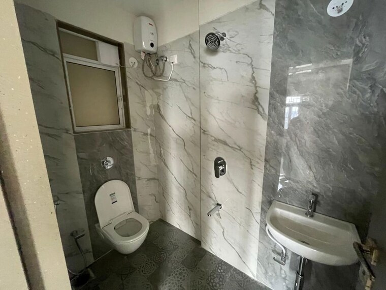 Bathroom, adityaraj-shivraj 2 Bedroom 550 Sq.Ft. Apartment In Vikhroli East Mumbai 9955198