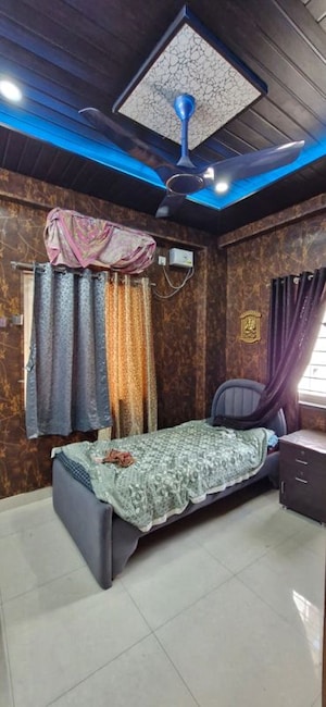 Bedroom in 3 BHK Builder Floor at Kondapur – for Rent