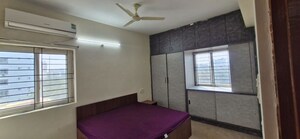 Room in 3 BHK Builder Floor at Kondapur – for Rent