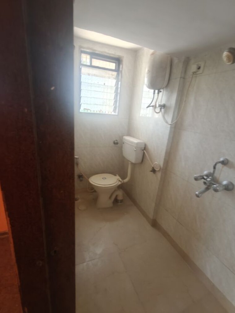 Bathroom, marol 2 Bedroom 700 Sq.Ft. Apartment In Marol Mumbai 9955247