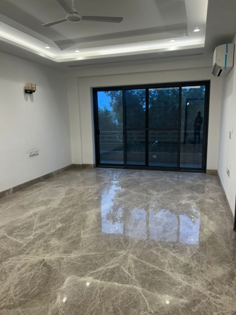 Room, greater kailash 4 Bedroom 4540 Sq.Ft. Builder Floor In Greater Kailash Delhi 9955261