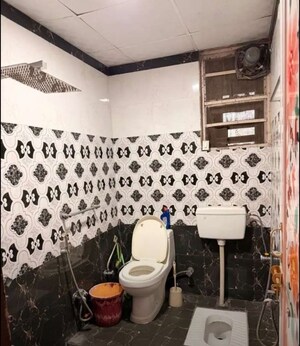 Team Area in 2 BHK Apartment at Butler Colony – for Rent