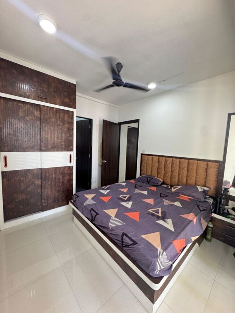 Bedroom, uk-iridium 1 Bedroom 400 Sq.Ft. Apartment In Kandivali East Mumbai 9955282