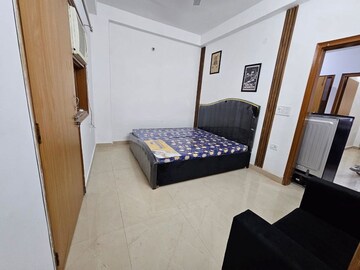 Bedroom in 2 BHK Builder Floor at Neb Sarai – for Rent