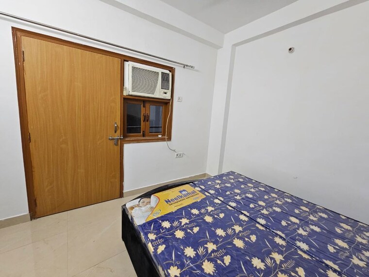 Bedroom, neb sarai 2 Bedroom 950 Sq.Ft. Builder Floor In Neb Sarai Delhi 9955295