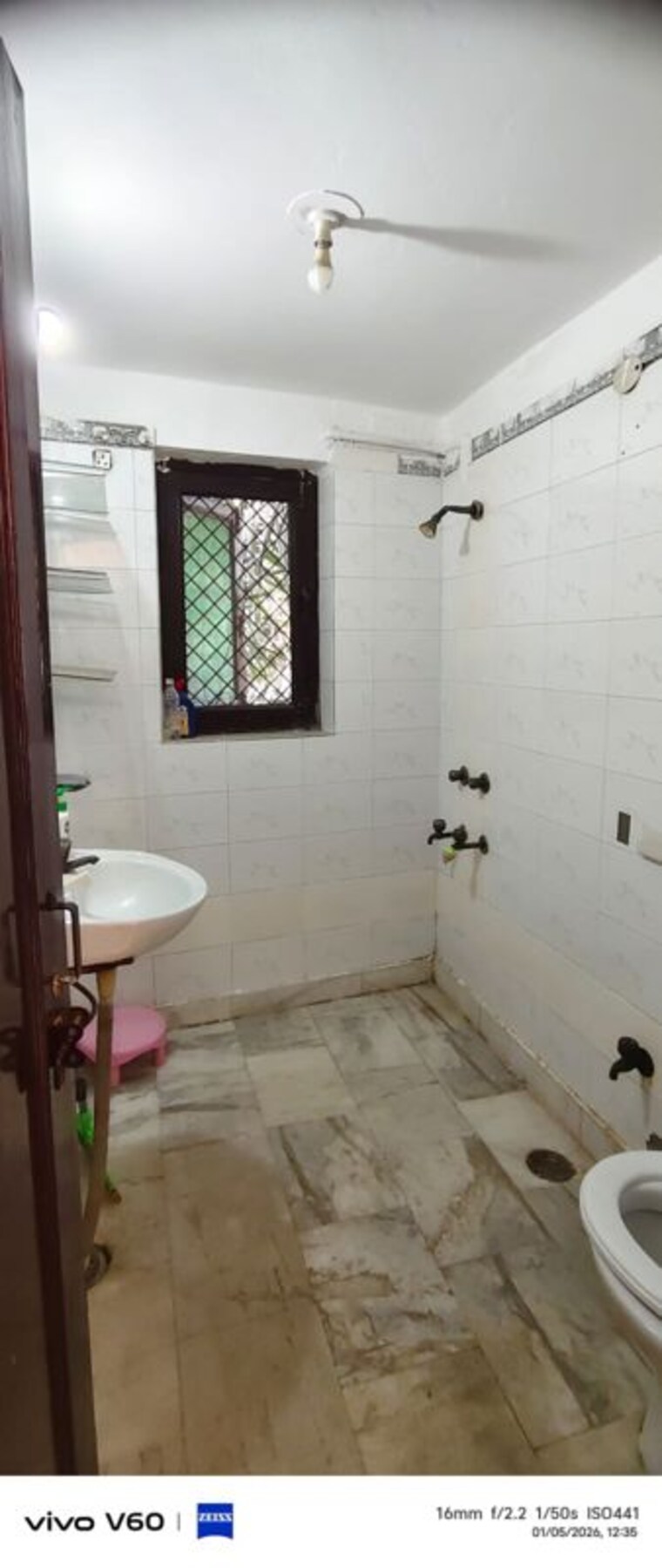 Bathroom, rwa-apartments-sector-50 2 Bedroom 1500 Sq.Ft. Builder Floor In Sector 50 Noida 9955299