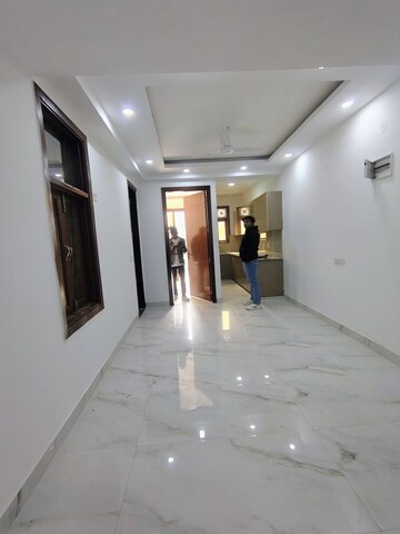 Room in 1 BHK Builder Floor at Saket – for Rent