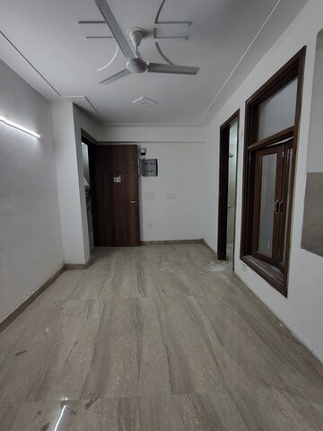Room in 1 BHK Builder Floor at Saket – for Rent