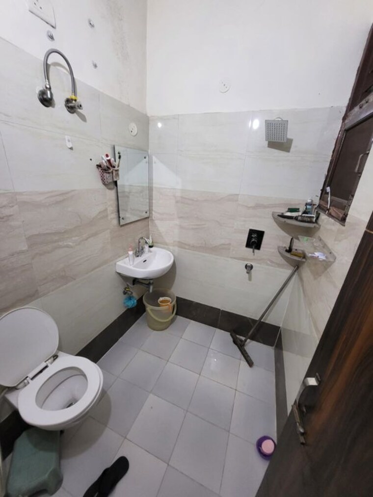 Bathroom, new-generation-maple-apartments 3 Bedroom 1816 Sq.Ft. Apartment In Dhakoli Zirakpur 9955308