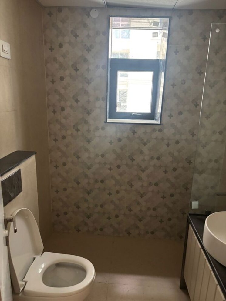 Bathroom, signature-global-city-63a 3 Bedroom 1470 Sq.Ft. Apartment In Sector 63a Gurgaon 9955310