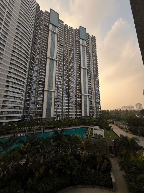 4 BHK + Servant Room Apartment For Sale in SNN Clermont