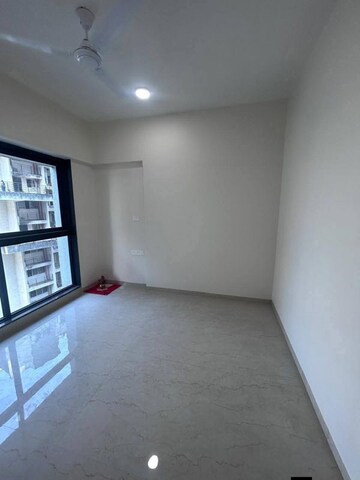 Room in 1.5 BHK Apartment at Pentagon Mantri Our Home, Andheri West – for Sale