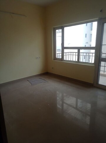 Room in 3 BHK Apartment at Sushma Urban Views, Ghazipur – for Sale