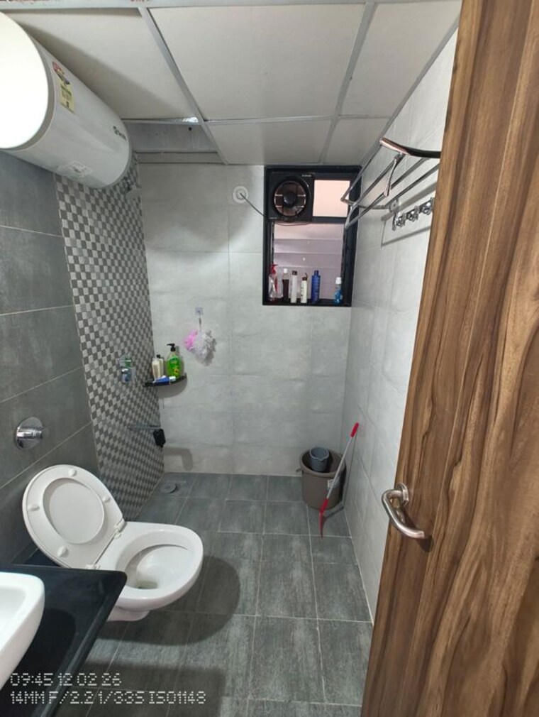 Bathroom, paranjape-broadway 2 Bedroom 858 Sq.Ft. Apartment In Wakad Pune 9955341